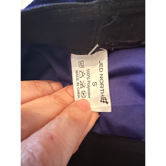 Jed North blue velour pull on shorts size small - Picture 4 of 5